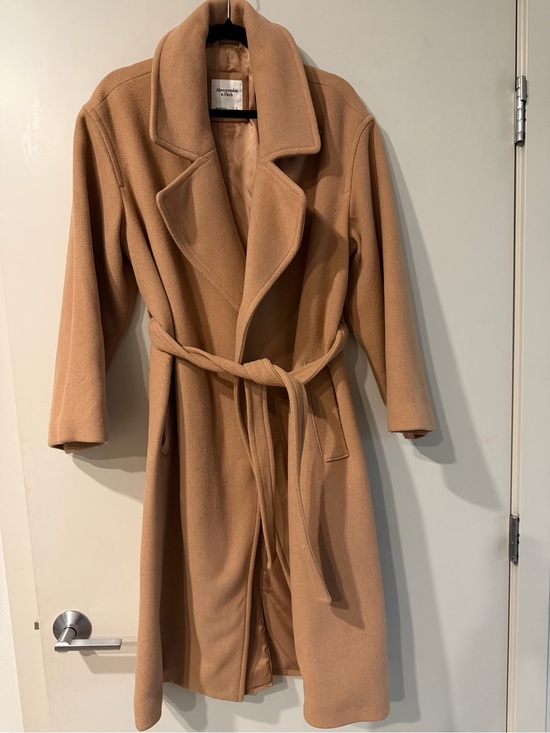 Abercrombie & Fitch Jackets & Blazers - Abercrombie & Fitch Classic Tie-Waist Camel Coat - Women